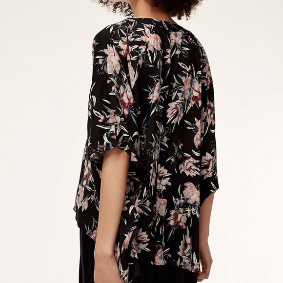 Aritzia Cosima Kimono - Picture 4 of 4